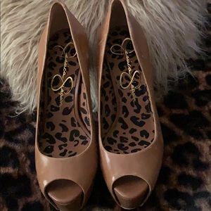 Jessica Simpson platform shoes